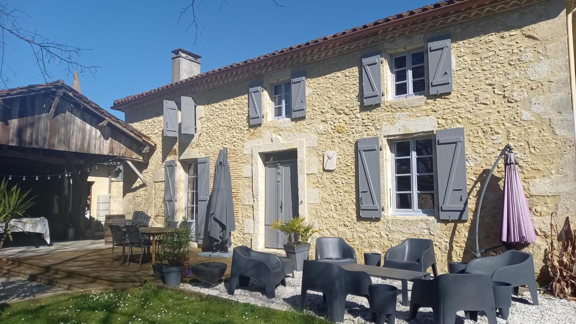 La Metairie Du Clos Saint Louis Монреал Екстериор снимка