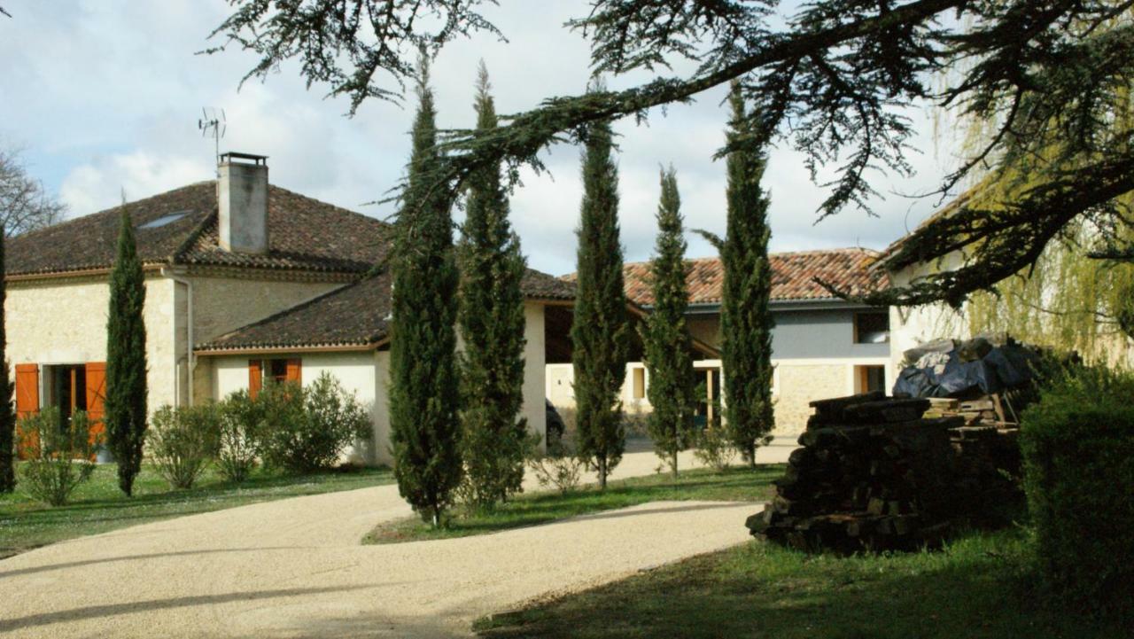 La Metairie Du Clos Saint Louis Монреал Екстериор снимка